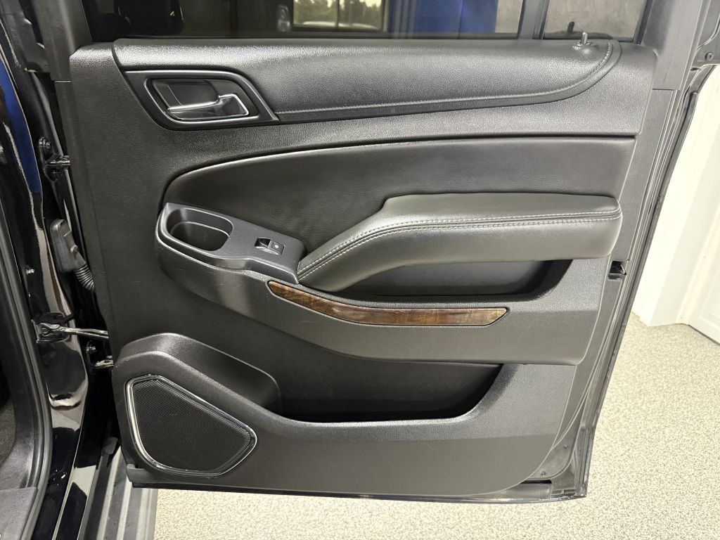 2017 Chevrolet Suburban Image 39
