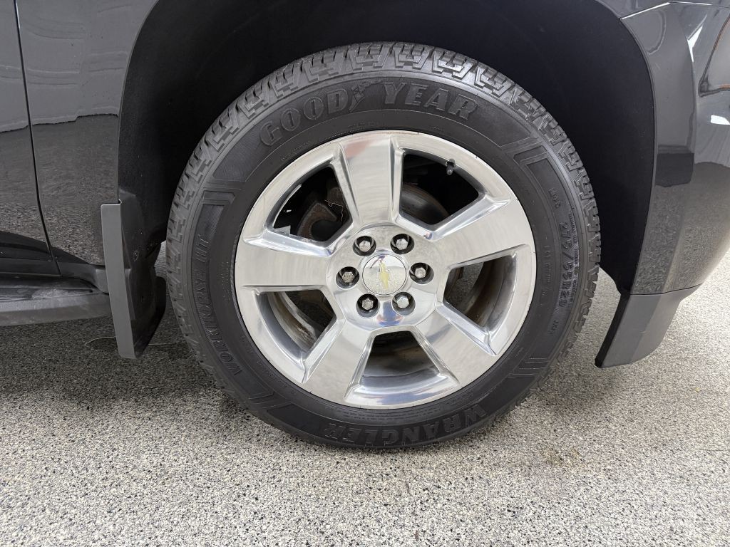2017 Chevrolet Suburban Image 46
