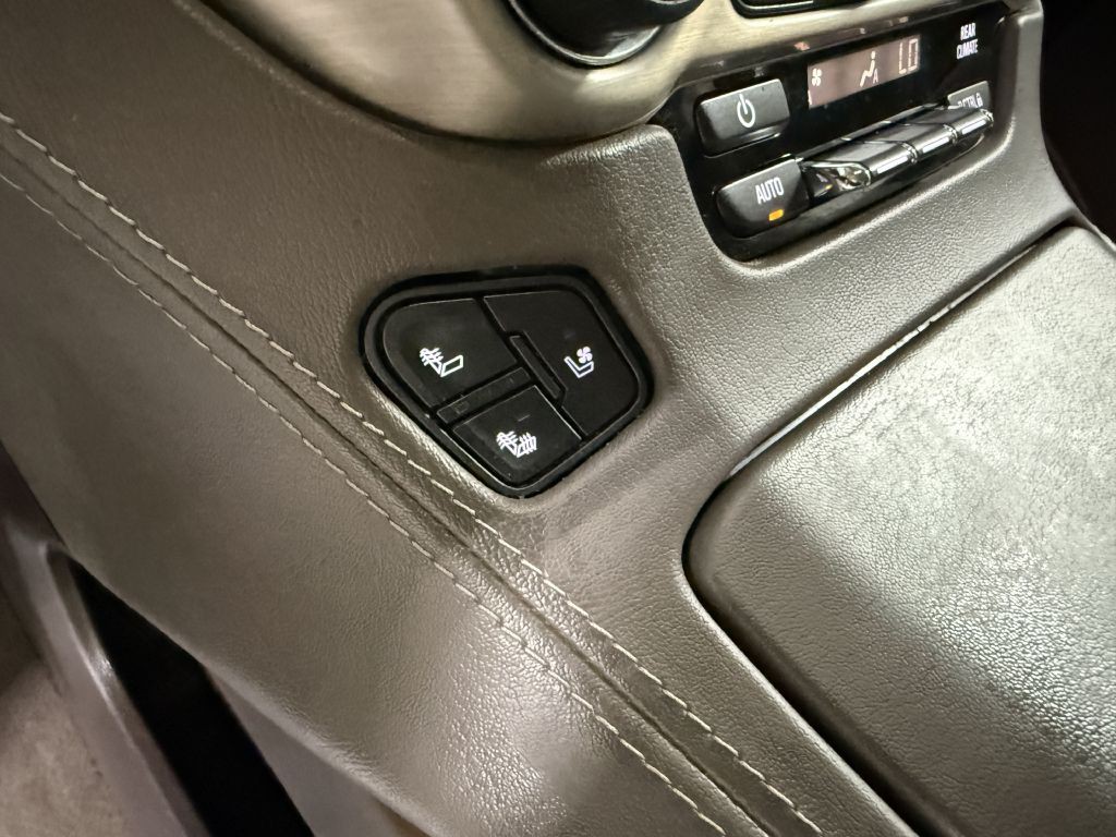 2020 GMC Yukon Image 28
