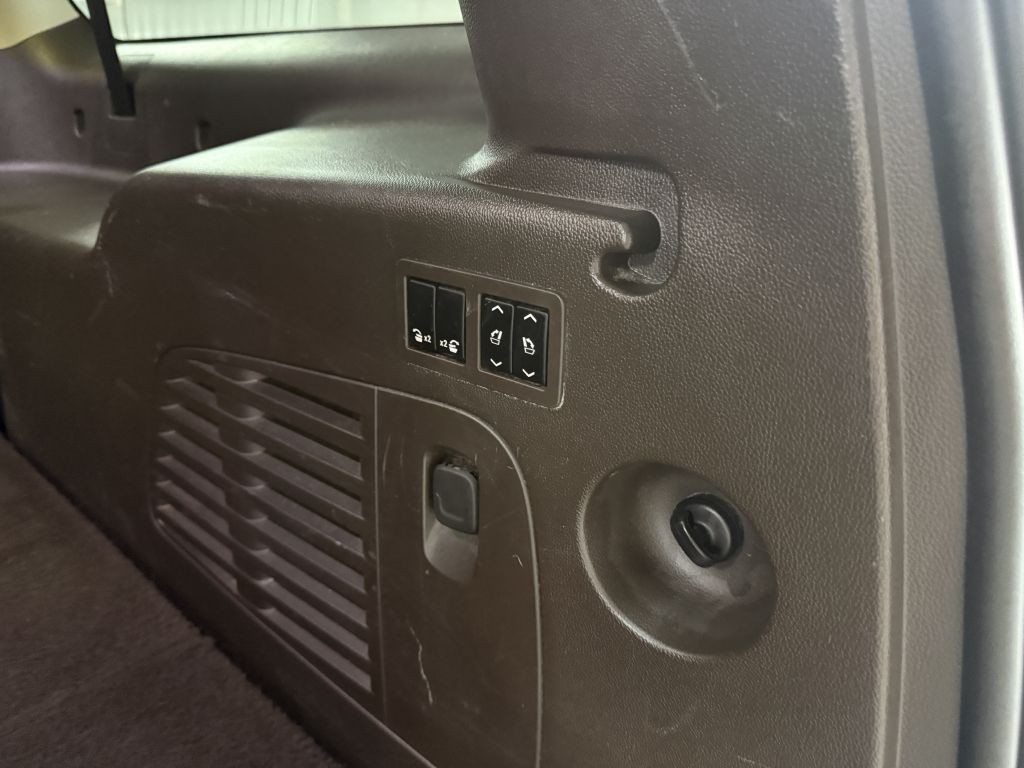 2020 GMC Yukon Image 40