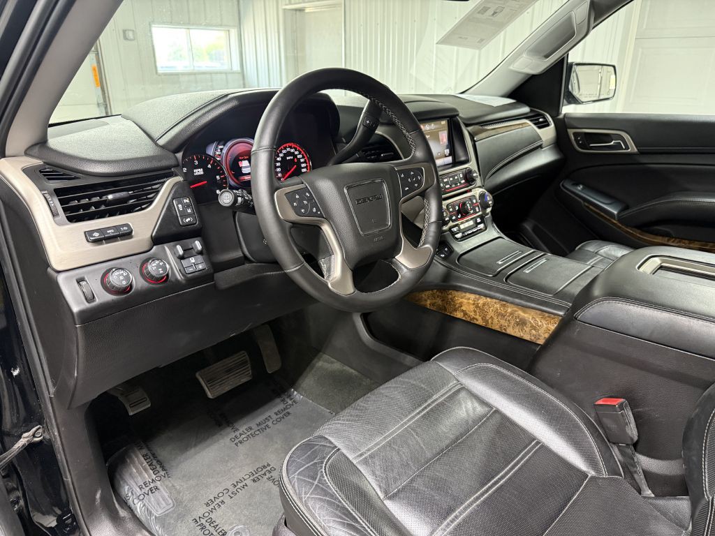 2015 GMC Yukon Image 17