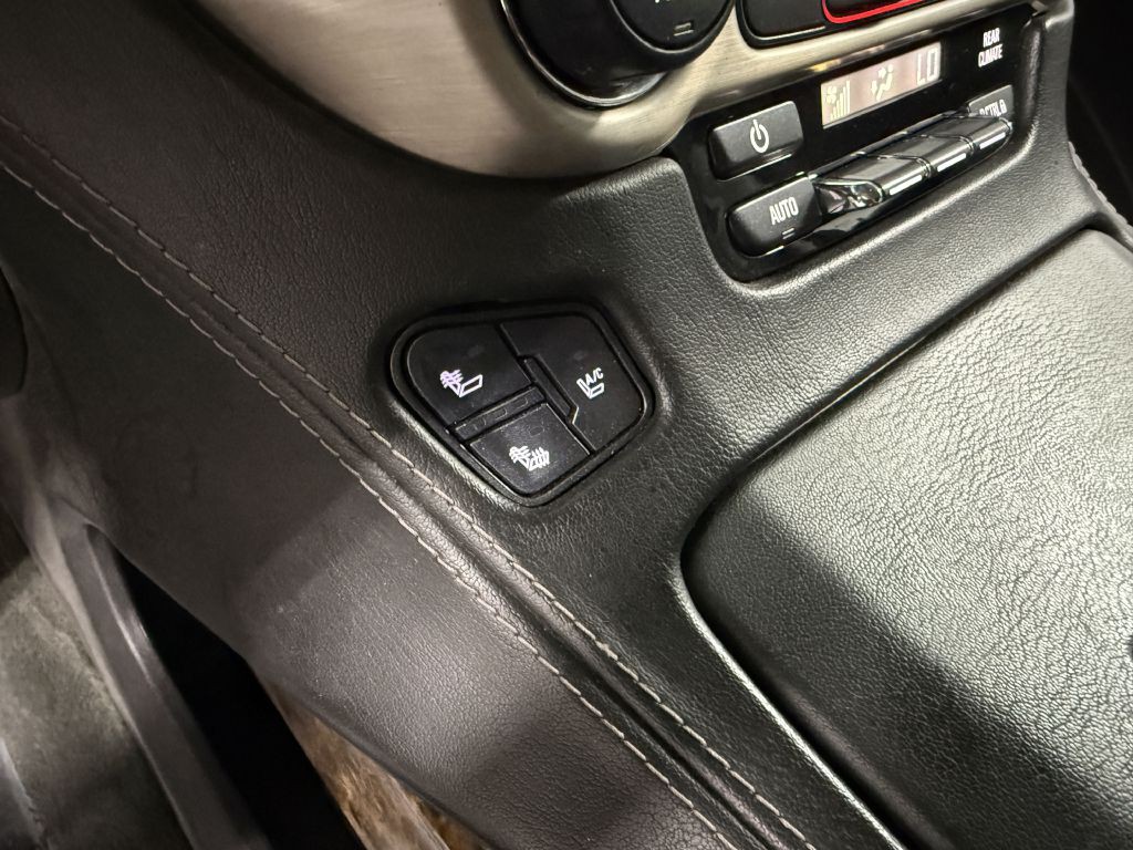 2015 GMC Yukon Image 25
