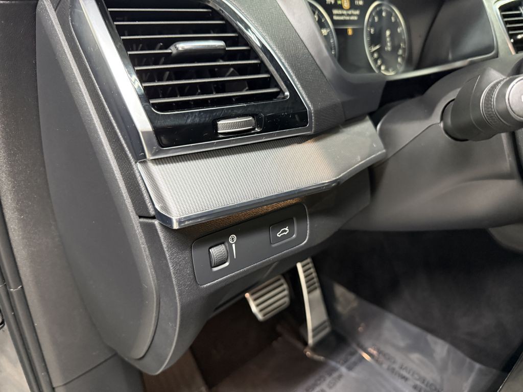 2016 Volvo XC90 Image 13