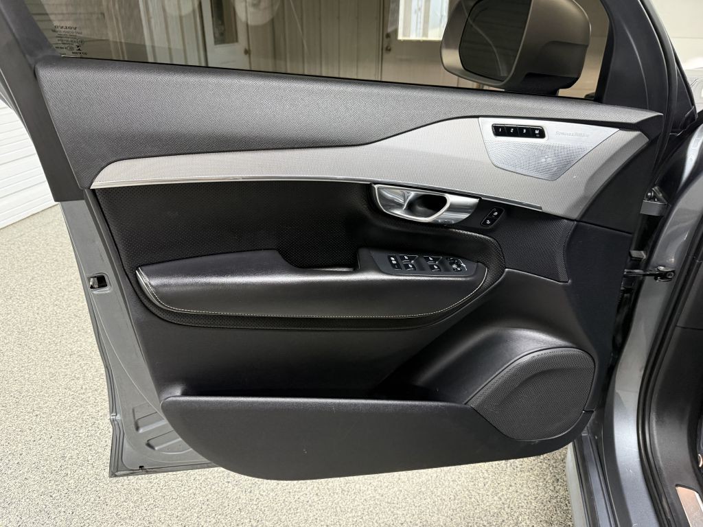 2016 Volvo XC90 Image 22