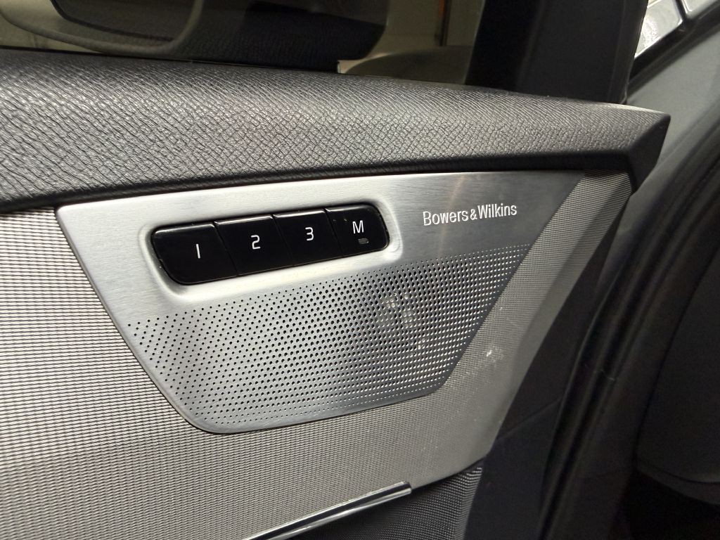 2016 Volvo XC90 Image 24