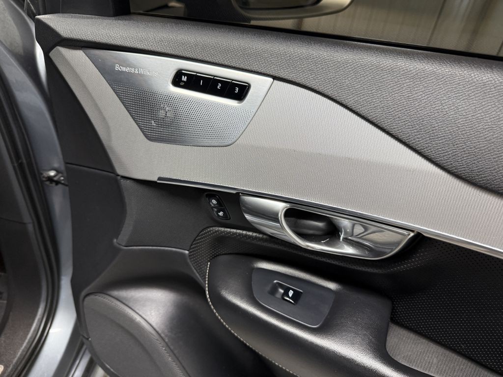 2016 Volvo XC90 Image 43