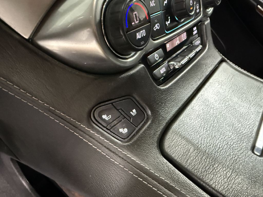 2020 Chevrolet Suburban Image 25