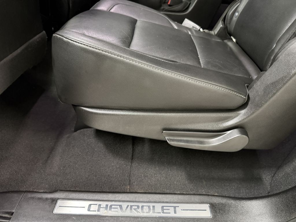 2020 Chevrolet Suburban Image 32