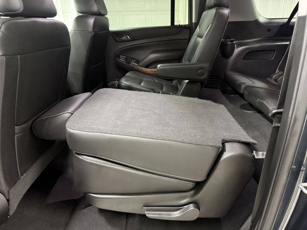 2020 Chevrolet Suburban Image 37