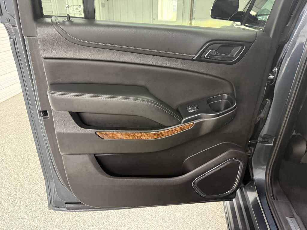 2020 Chevrolet Suburban Image 38