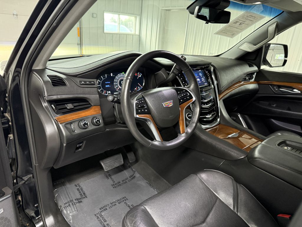 2018 Cadillac Escalade Image 18