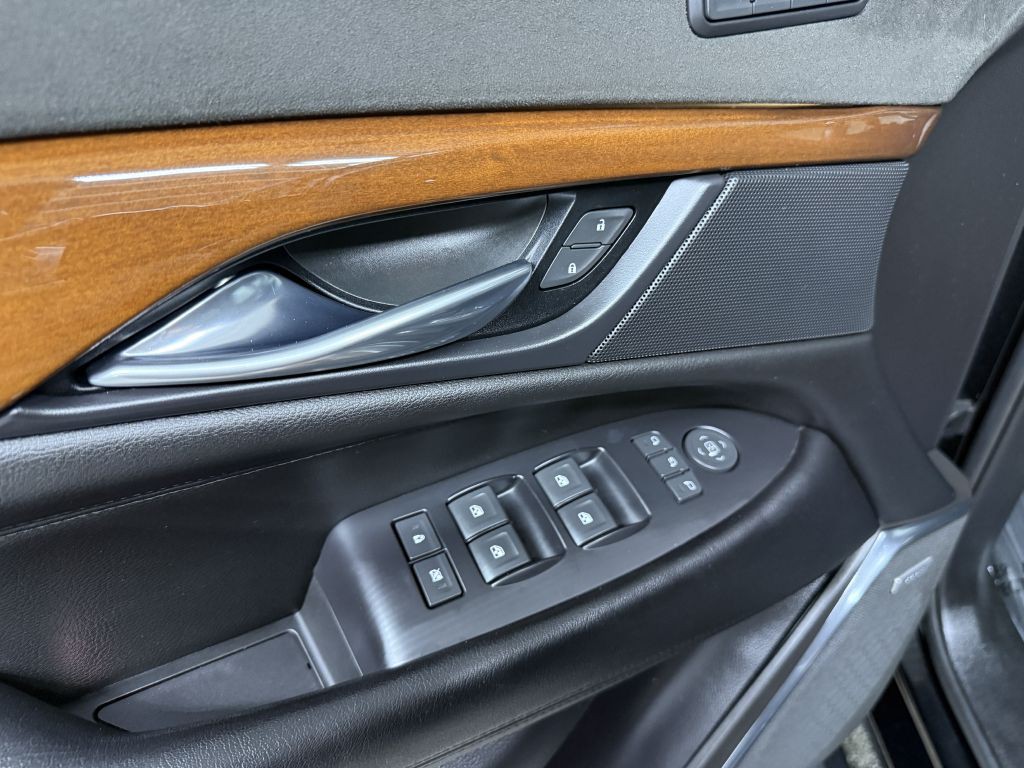 2018 Cadillac Escalade Image 31
