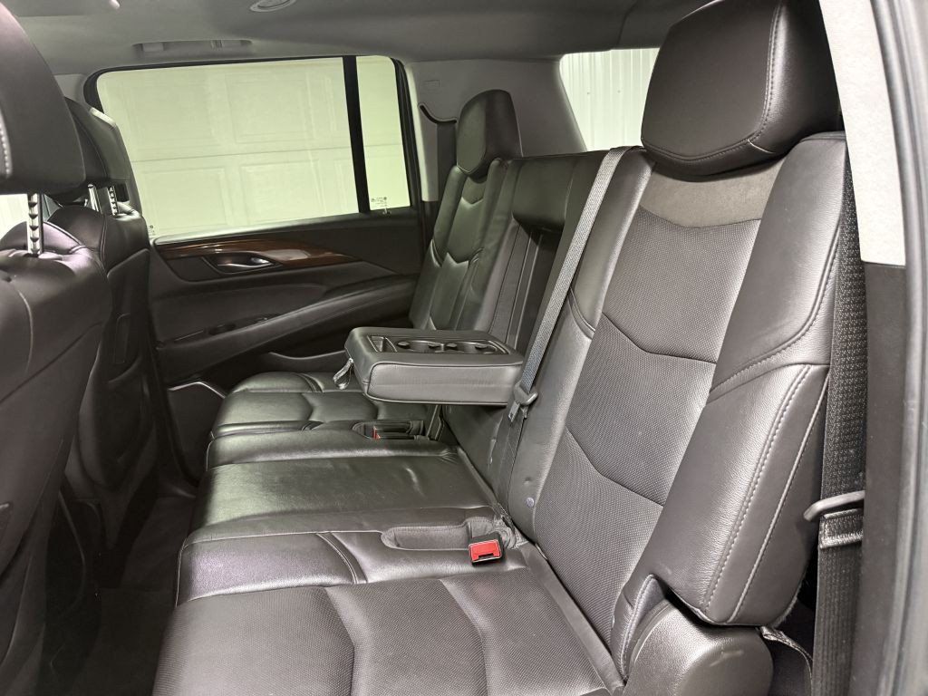2018 Cadillac Escalade Image 35