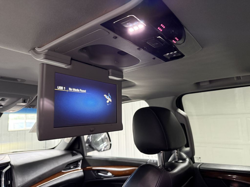 2018 Cadillac Escalade Image 37