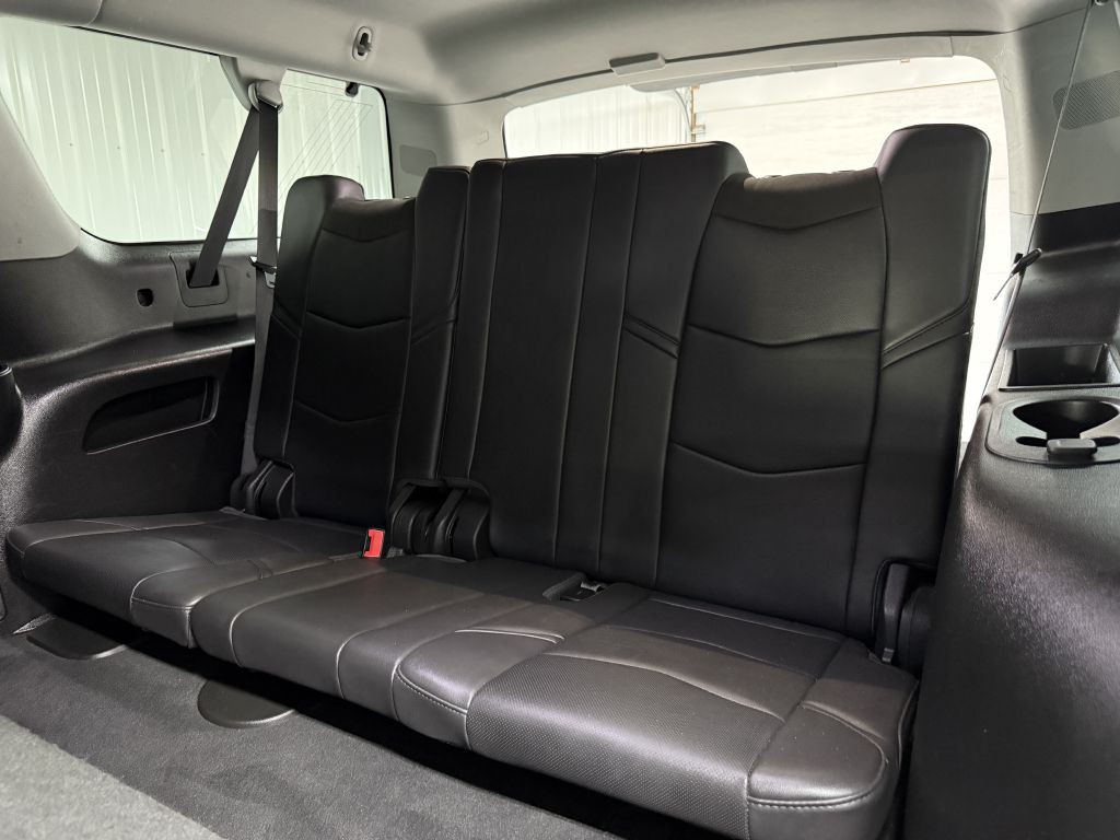 2018 Cadillac Escalade Image 38