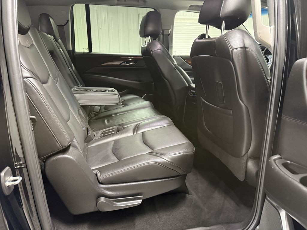 2018 Cadillac Escalade Image 44