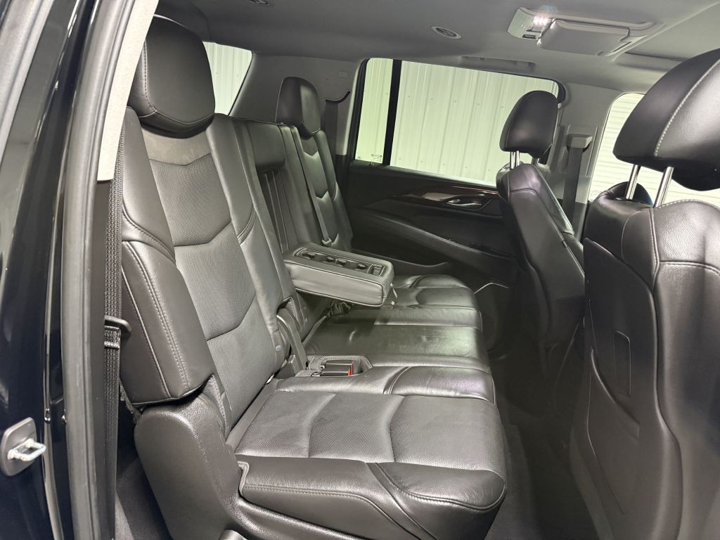 2018 Cadillac Escalade Image 45