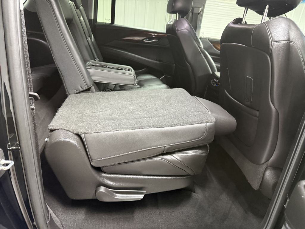 2018 Cadillac Escalade Image 47