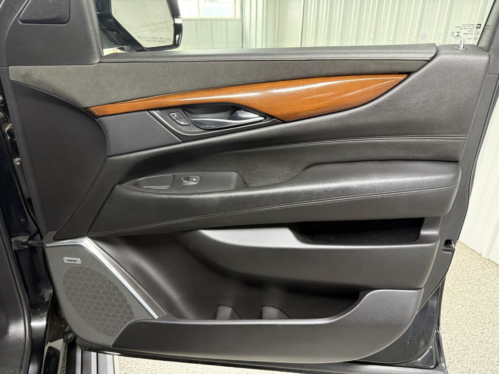 2018 Cadillac Escalade Image 53