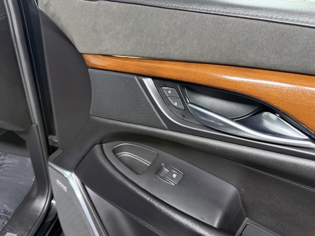 2018 Cadillac Escalade Image 54
