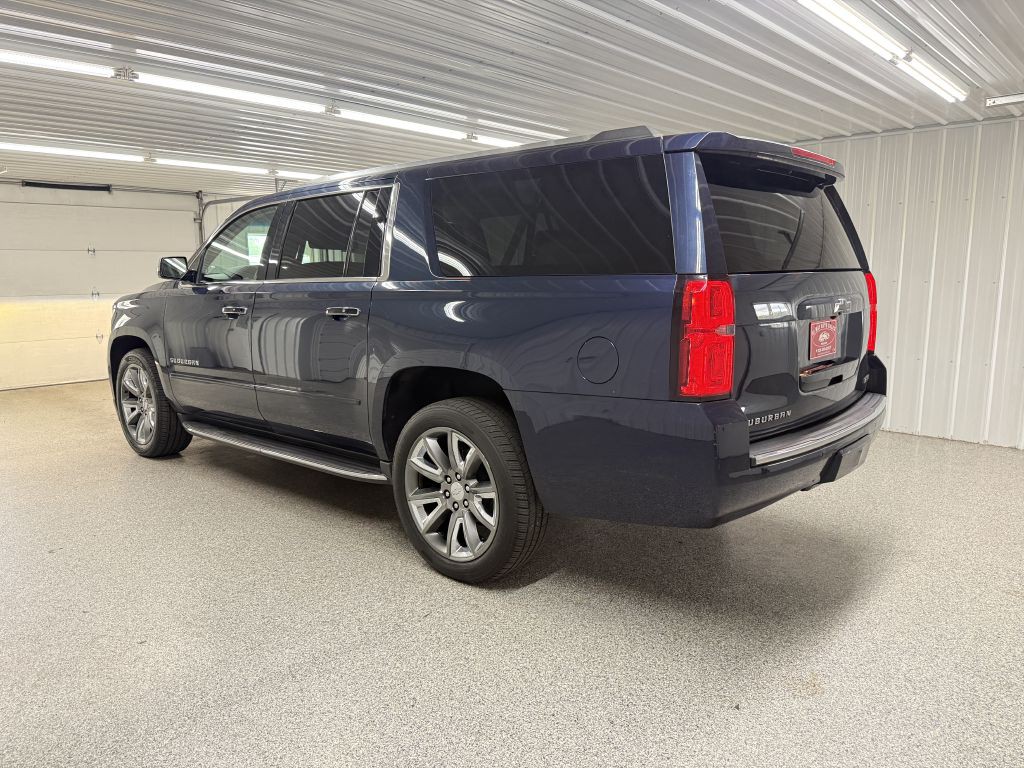 2017 Chevrolet Suburban Image 5