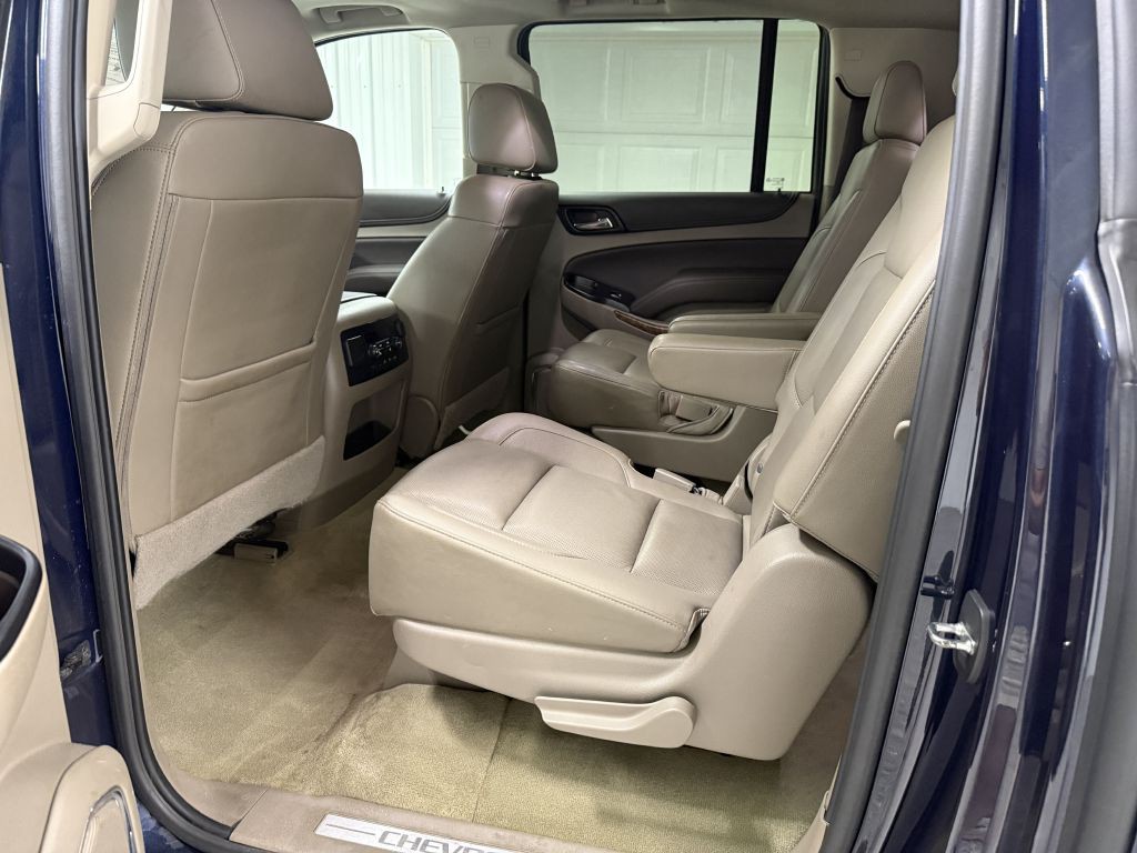 2017 Chevrolet Suburban Image 29