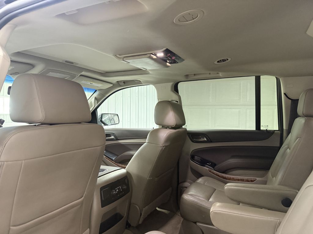 2017 Chevrolet Suburban Image 30