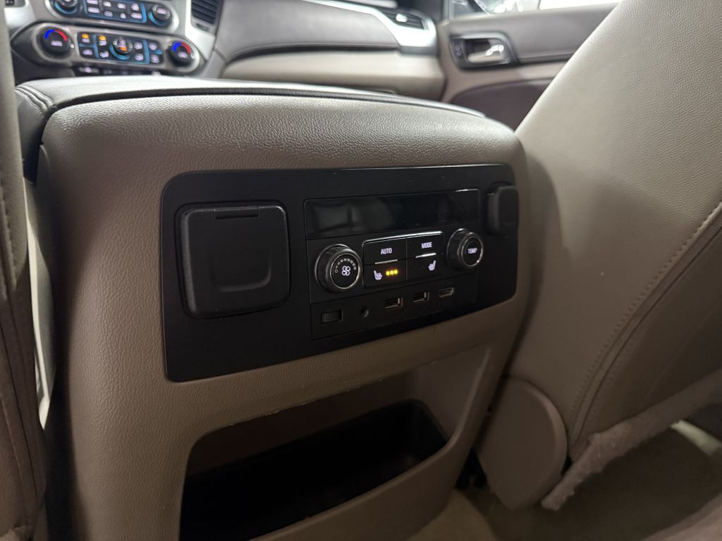 2017 Chevrolet Suburban Image 32