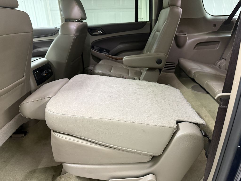 2017 Chevrolet Suburban Image 34