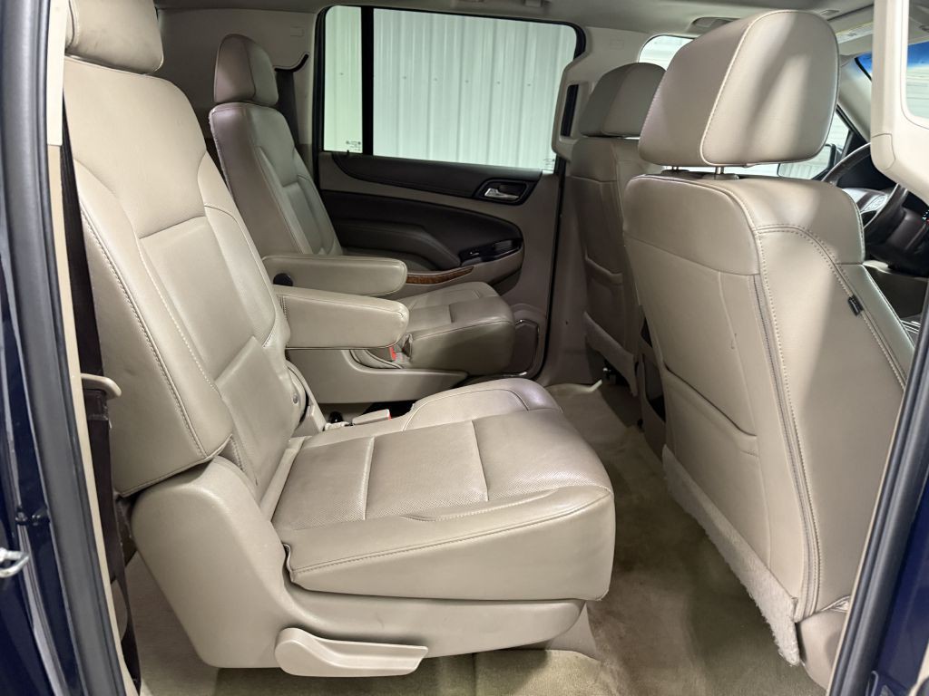 2017 Chevrolet Suburban Image 40