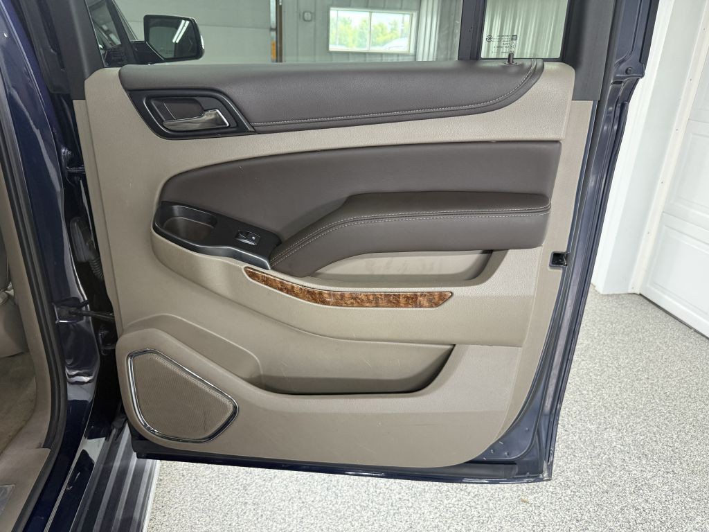 2017 Chevrolet Suburban Image 45