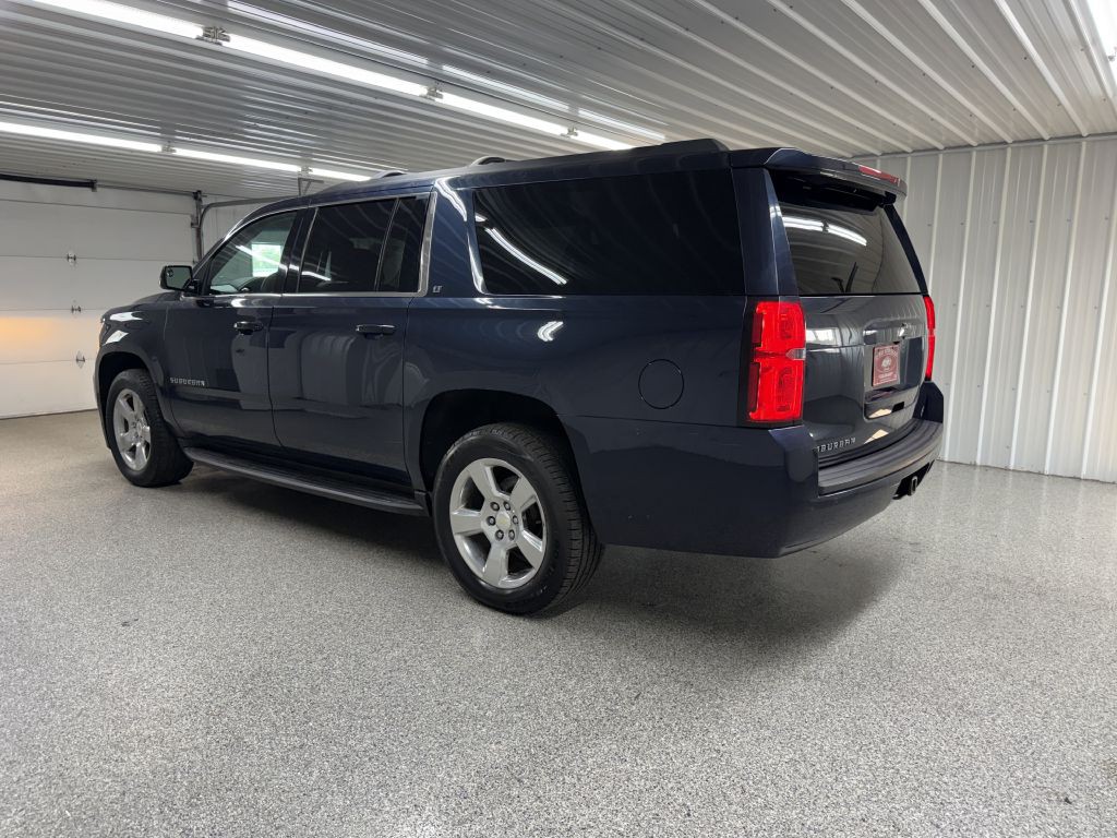 2017 Chevrolet Suburban Image 5