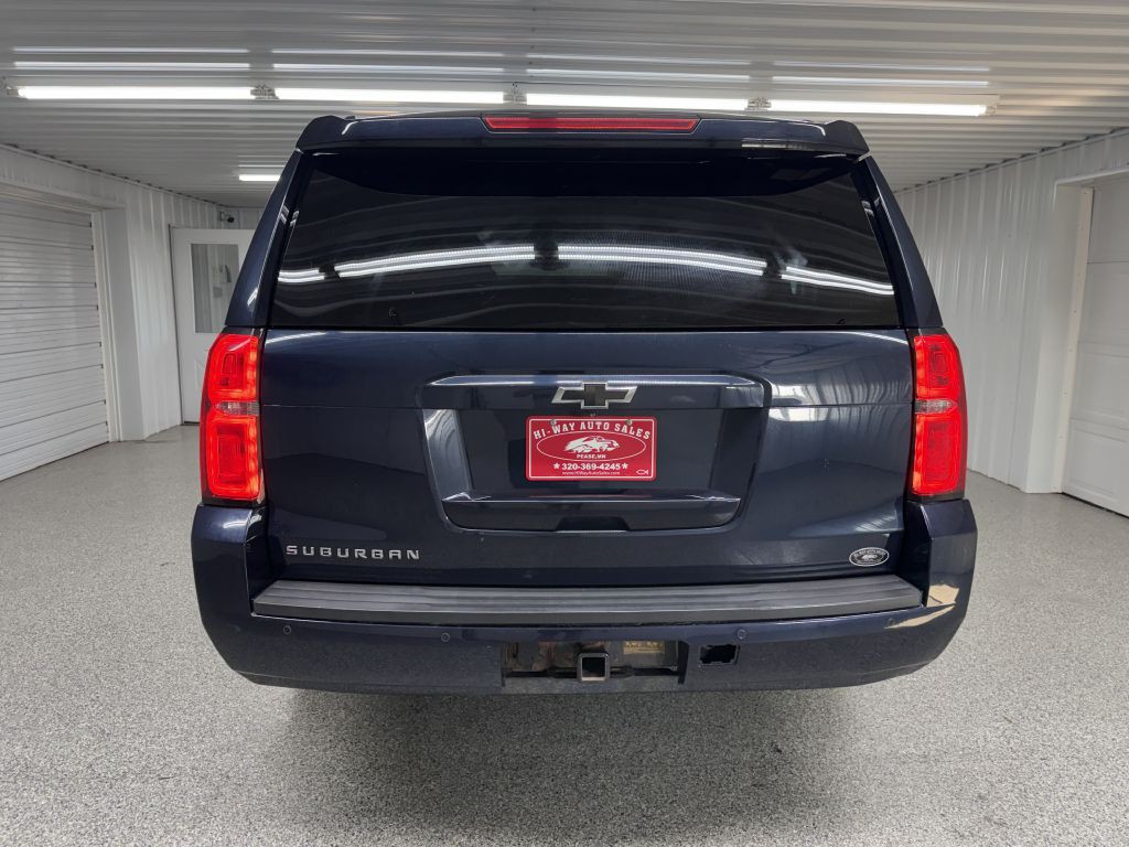 2017 Chevrolet Suburban Image 6