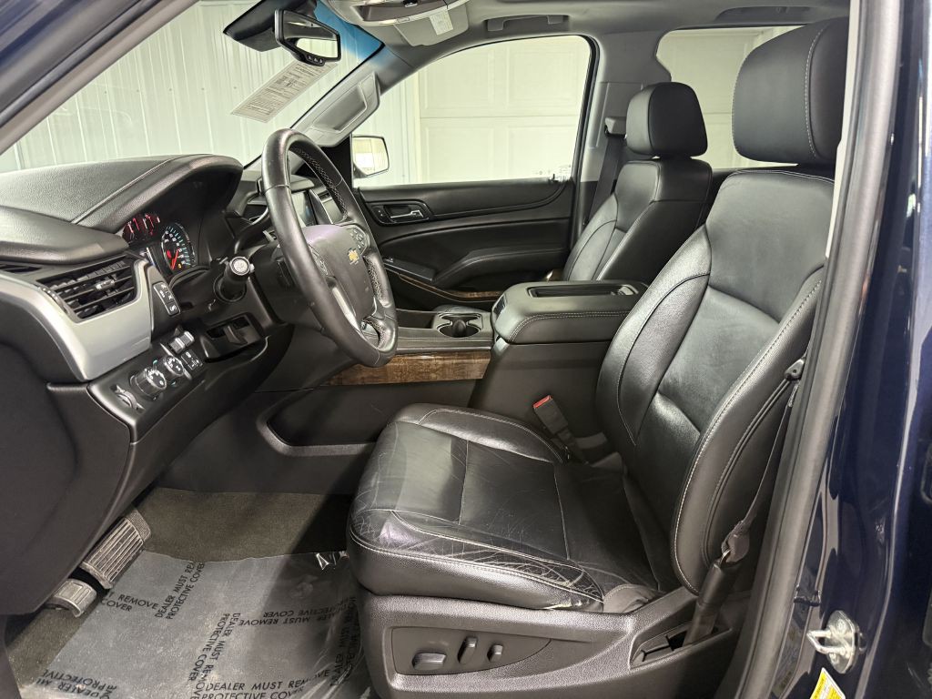 2017 Chevrolet Suburban Image 12