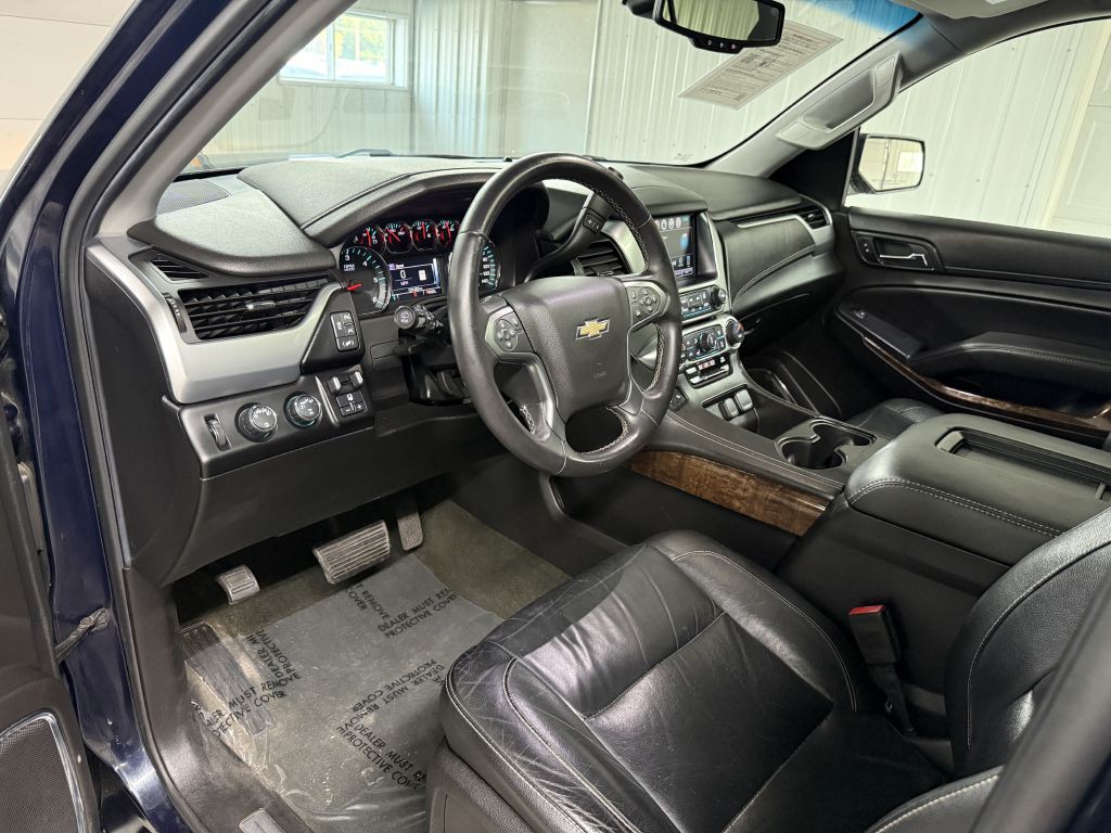 2017 Chevrolet Suburban Image 16