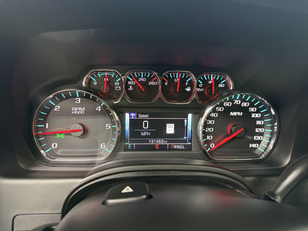 2017 Chevrolet Suburban Image 18