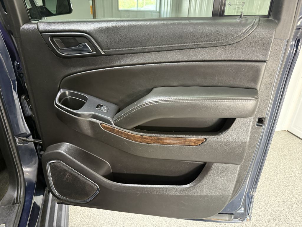 2017 Chevrolet Suburban Image 38
