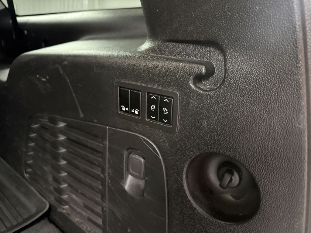 2018 GMC Yukon Image 34