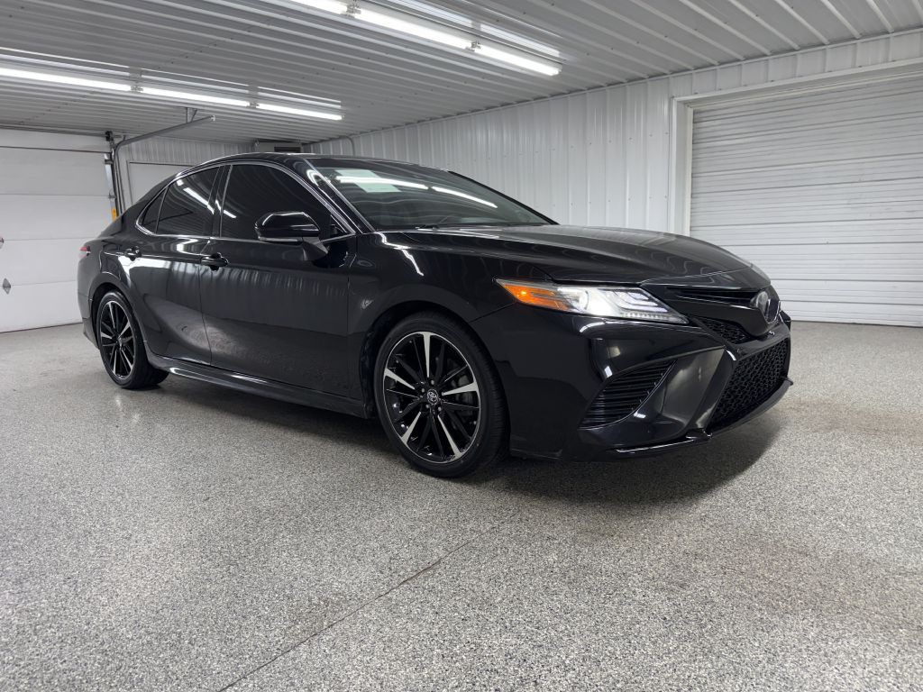 2019 Toyota Camry Image 1