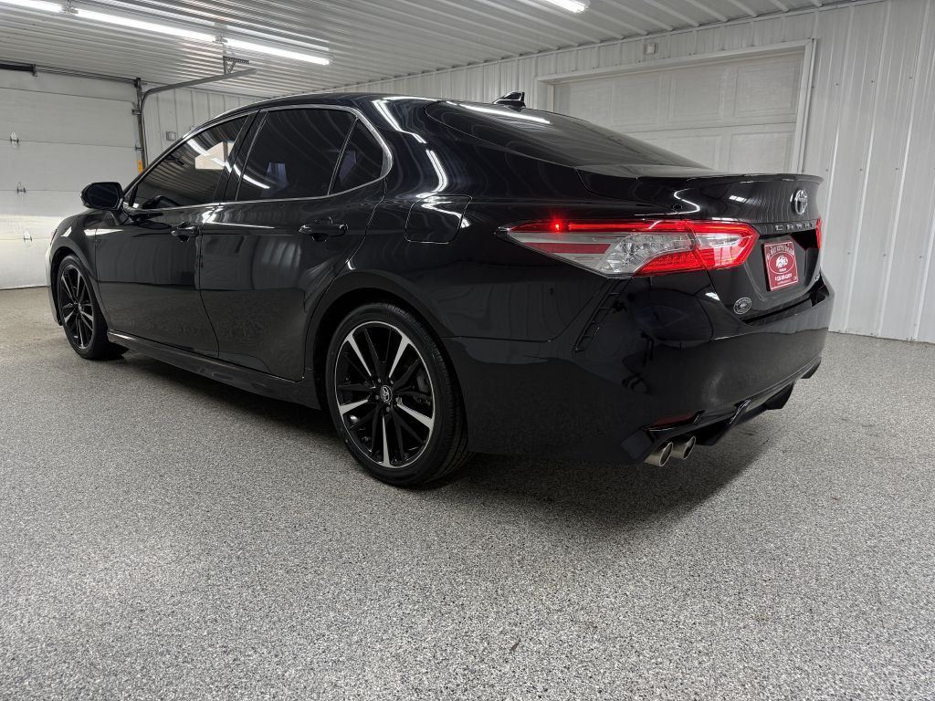 2019 Toyota Camry Image 4