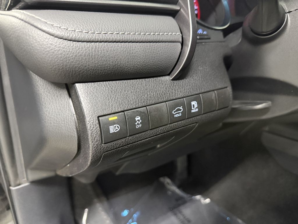 2019 Toyota Camry Image 14