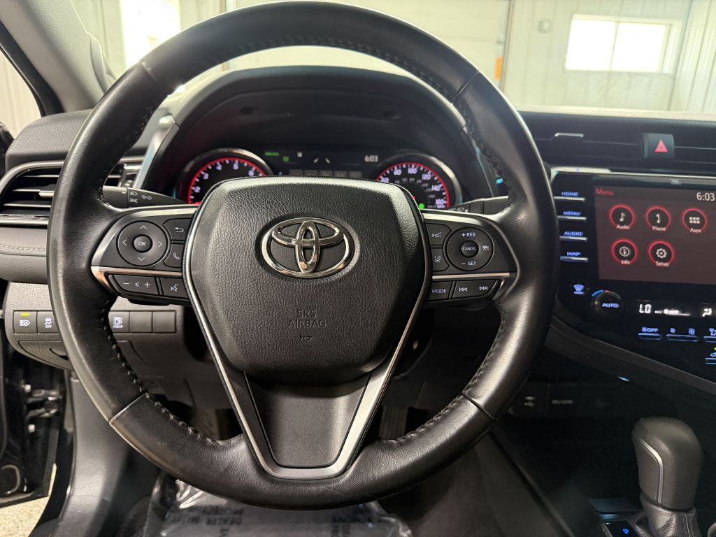 2019 Toyota Camry Image 17