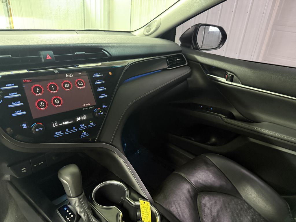 2019 Toyota Camry Image 19