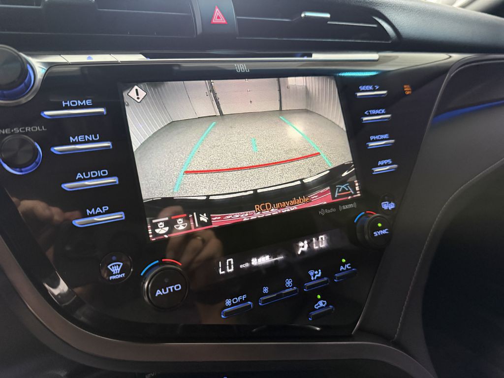 2019 Toyota Camry Image 21