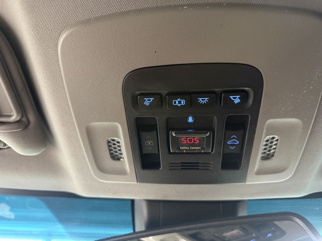 2019 Toyota Camry Image 22