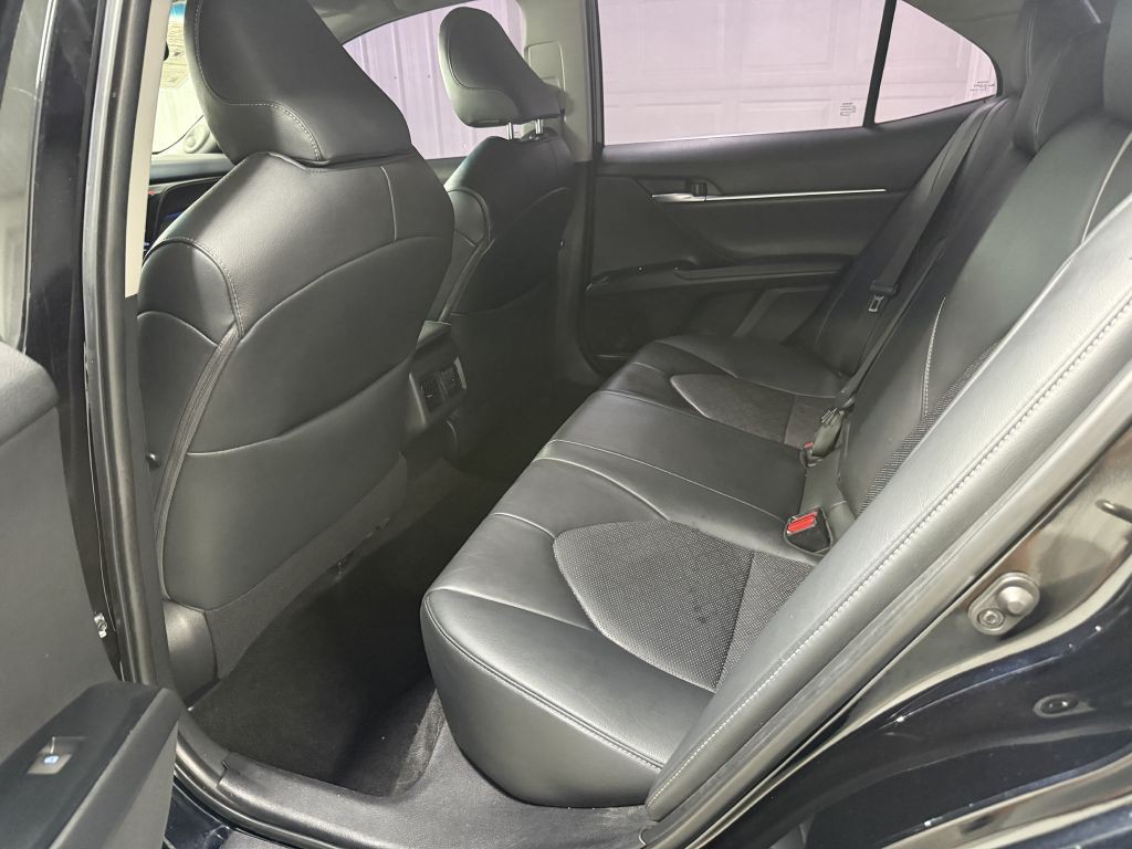 2019 Toyota Camry Image 25