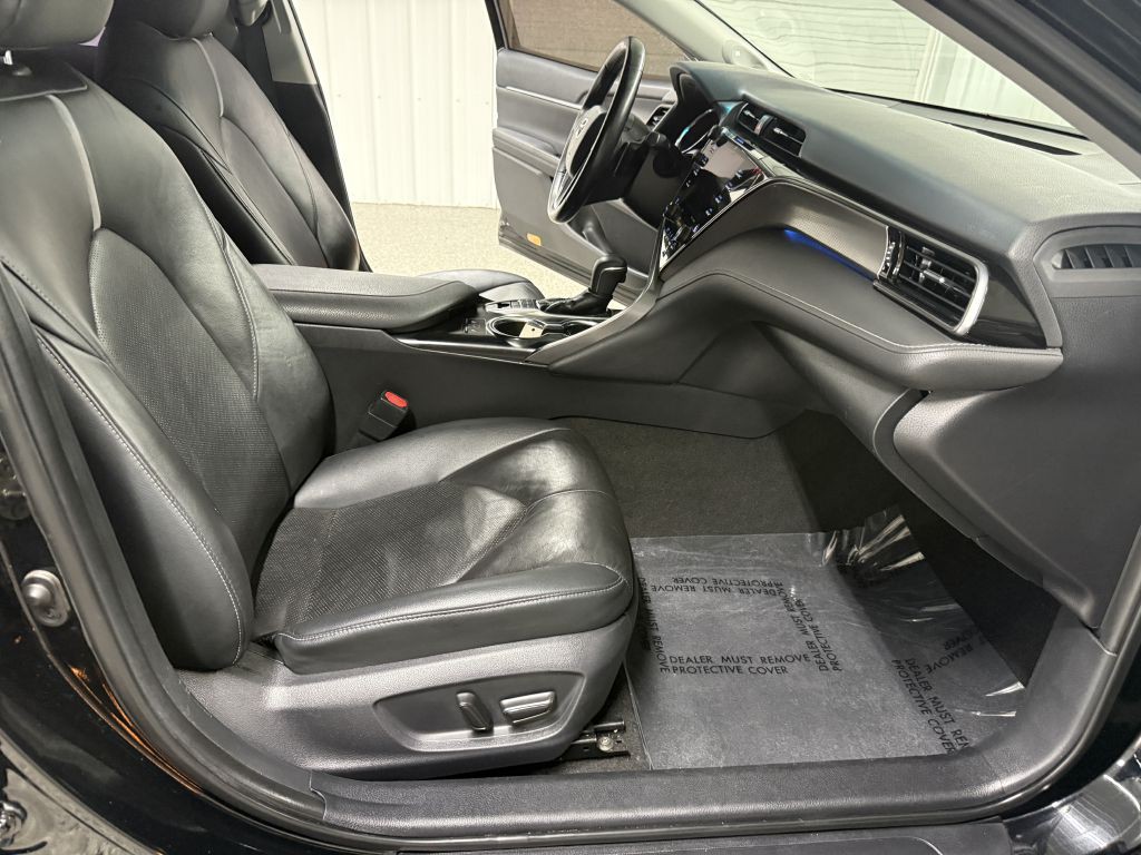 2019 Toyota Camry Image 33