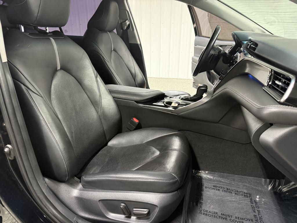 2019 Toyota Camry Image 34
