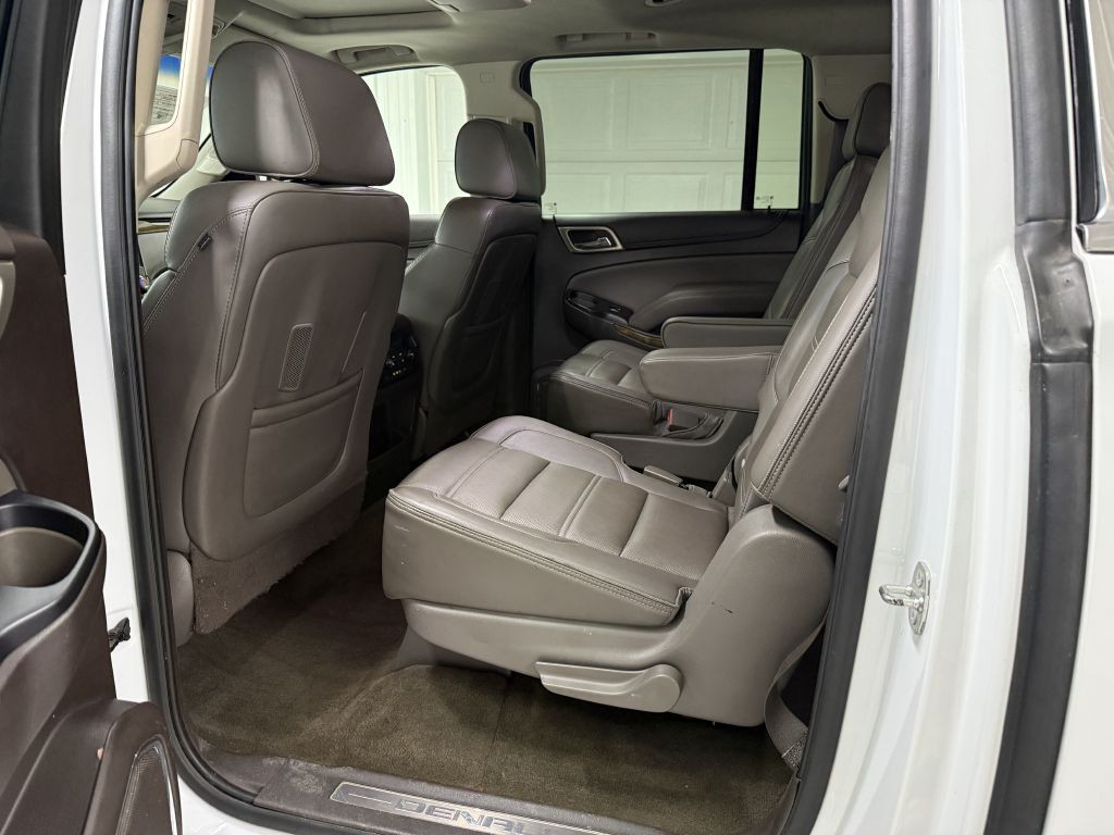 2016 GMC Yukon Image 32