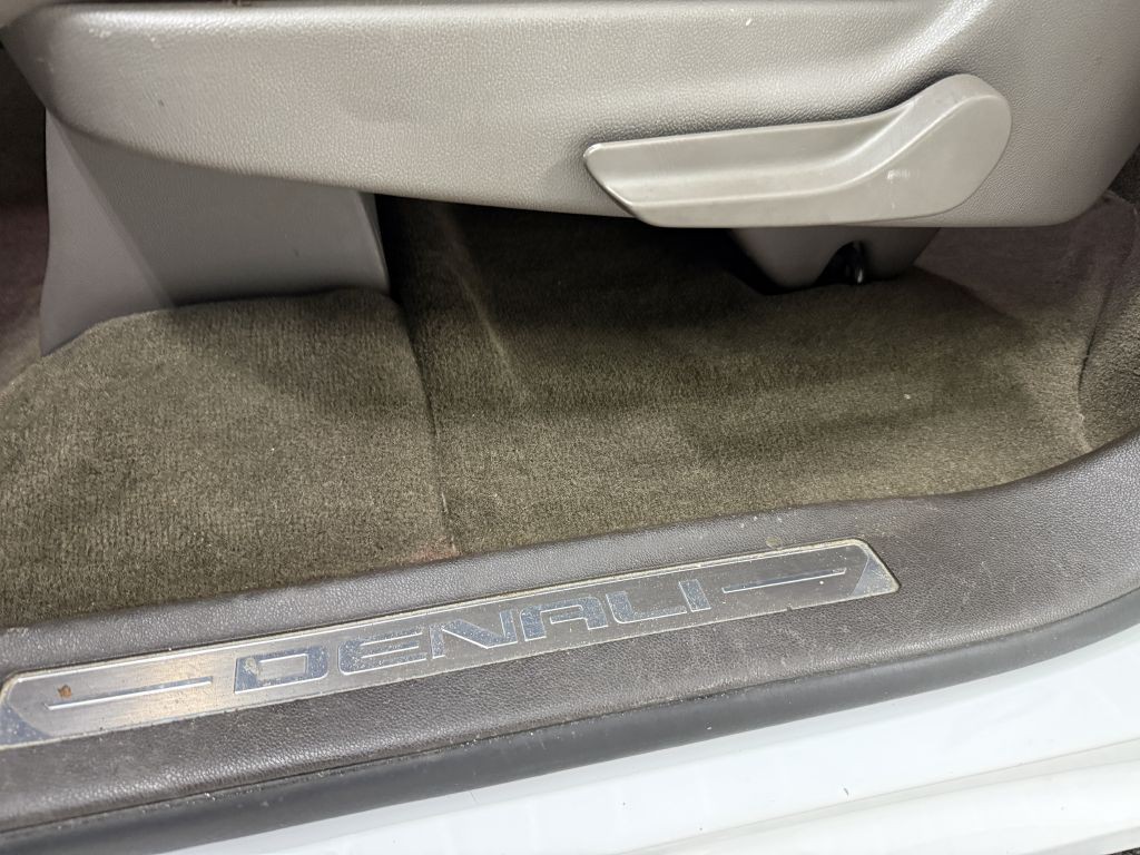 2016 GMC Yukon Image 33